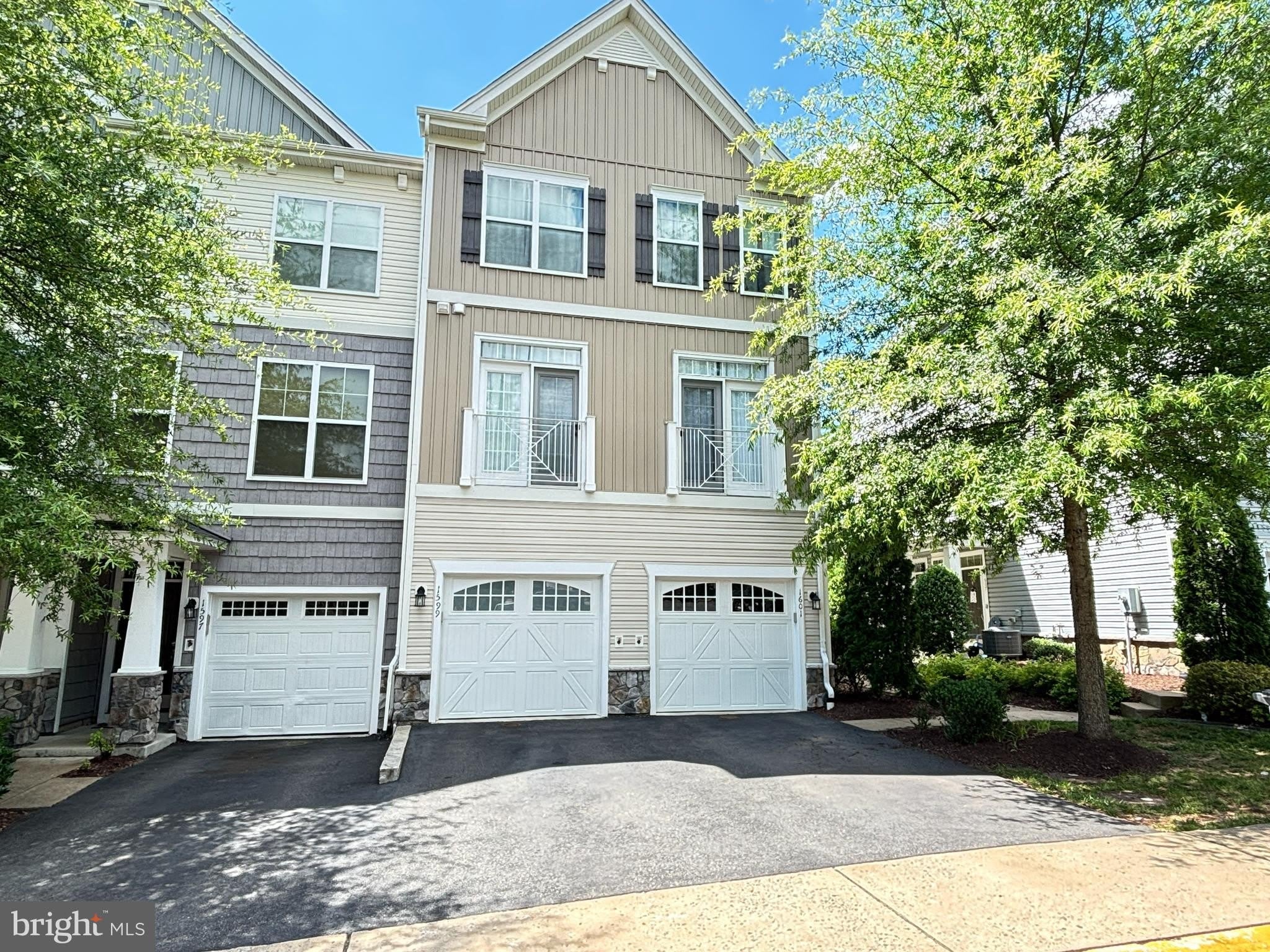1599 Renate Drive – photo 1 of 275