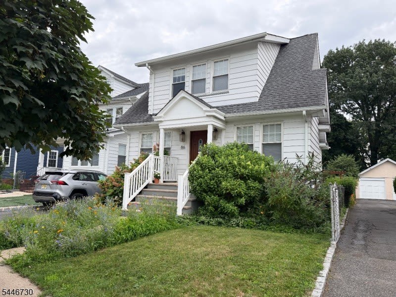 86 Jacoby St – photo 1 of 27
