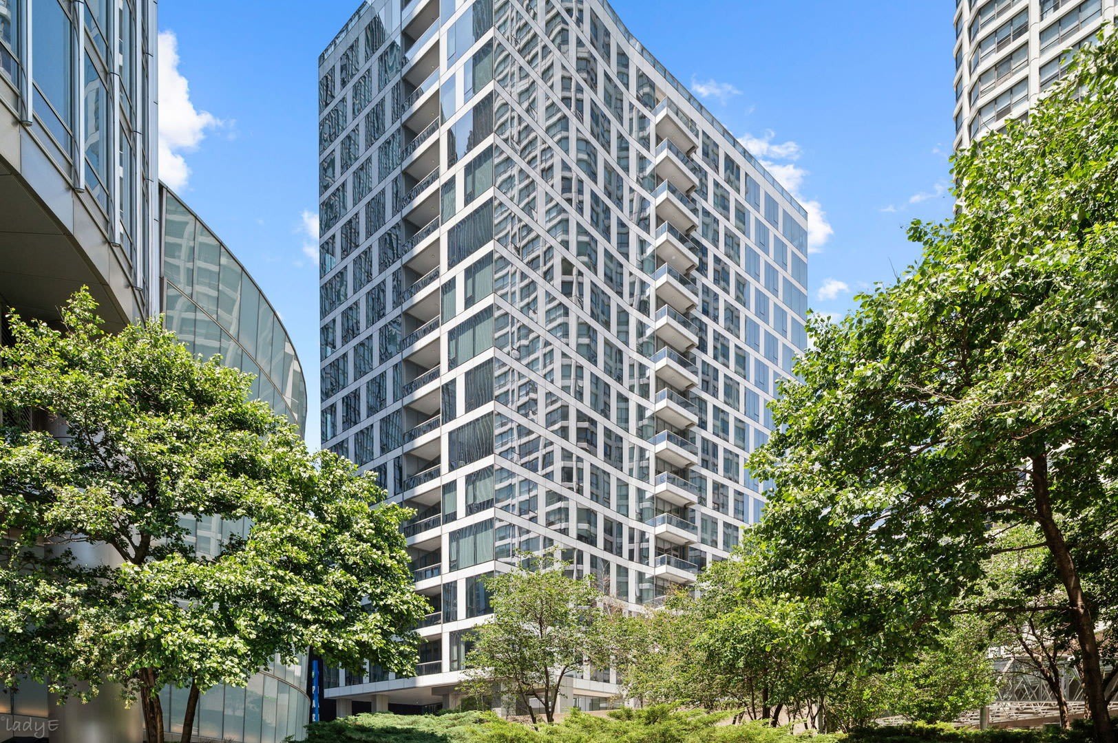 403 N Wabash Avenue – photo 1