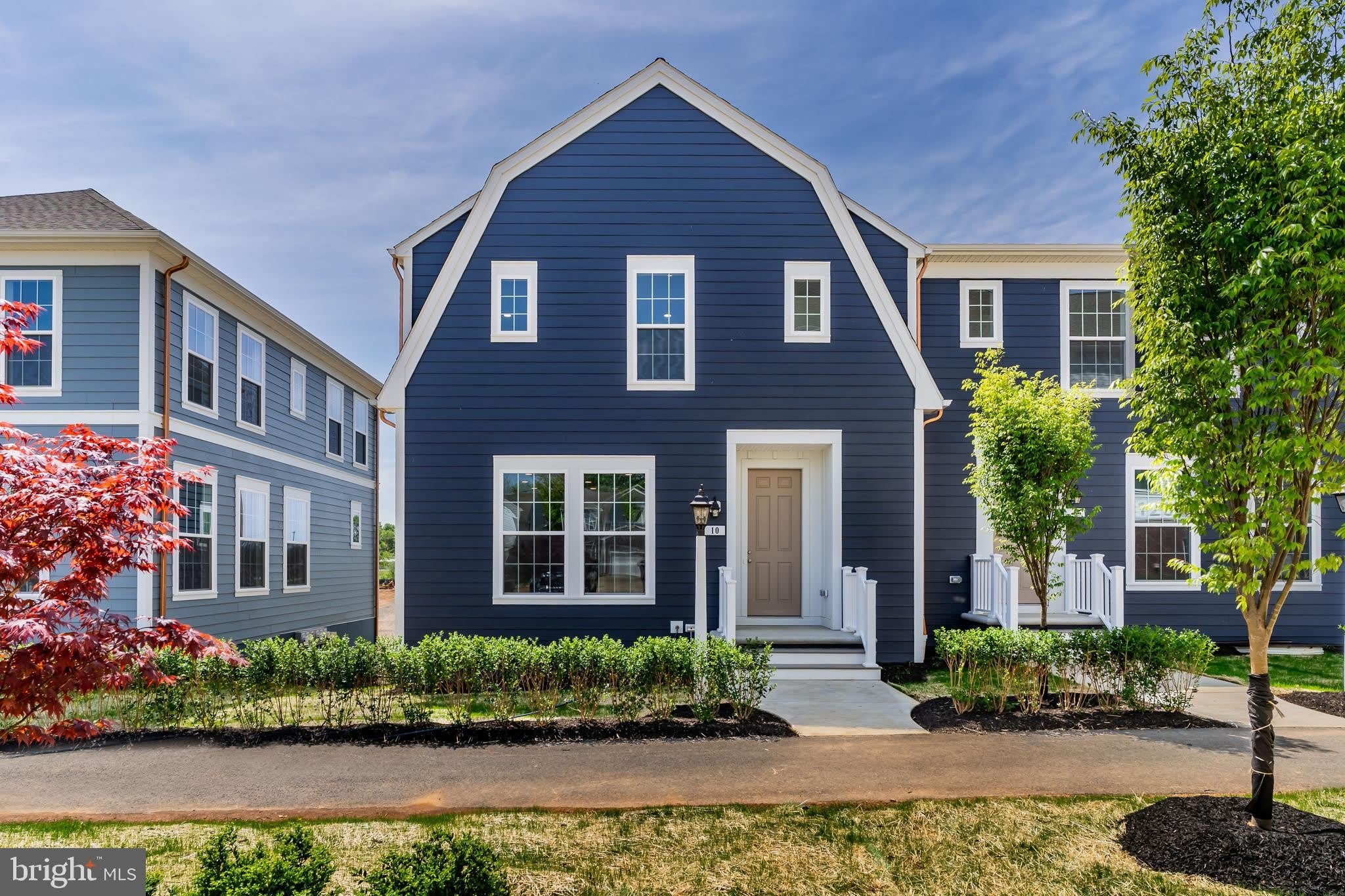 10 Old Barn Way – photo 1 of 154