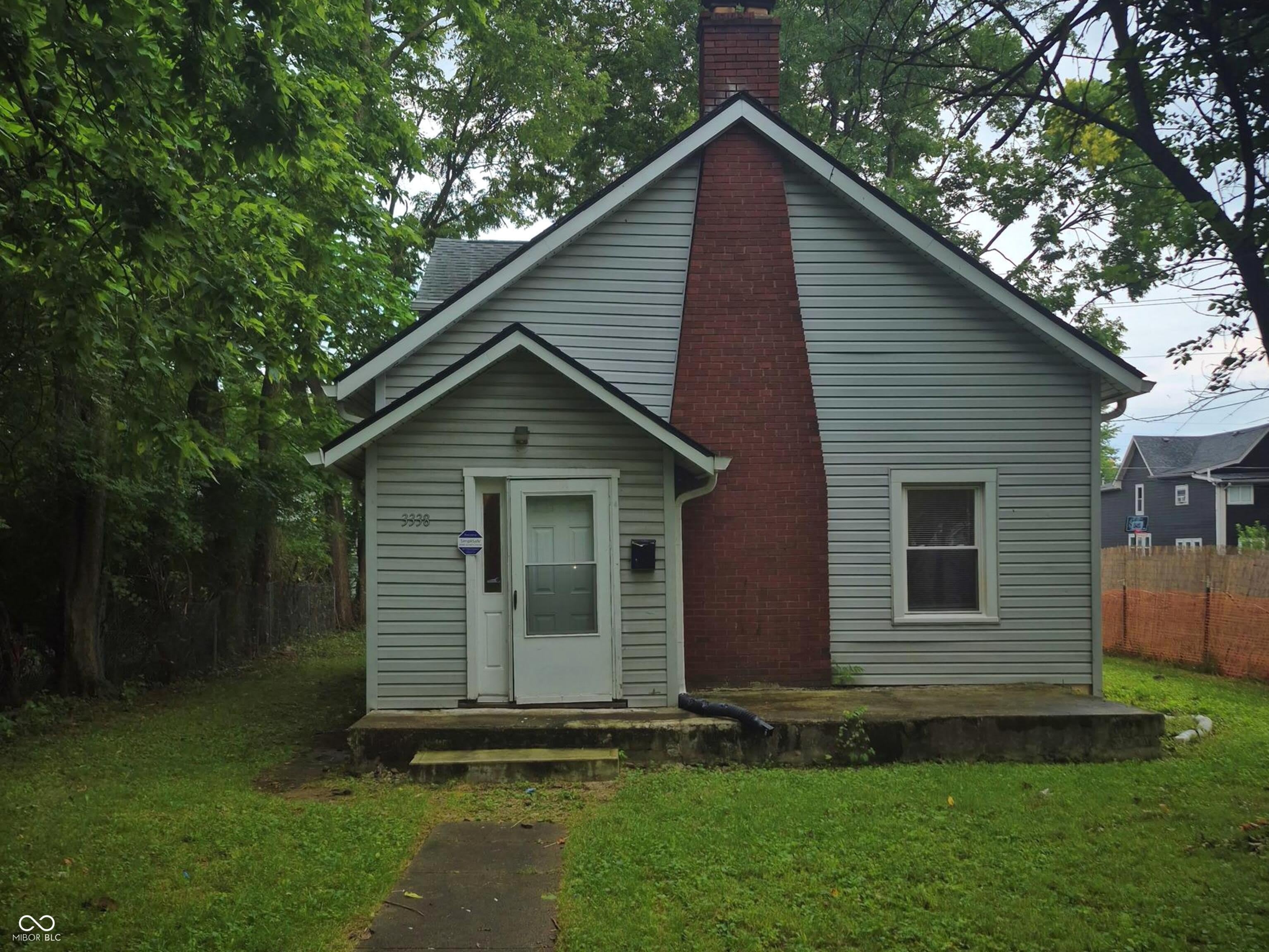 3338 N Kenwood Avenue – photo 1