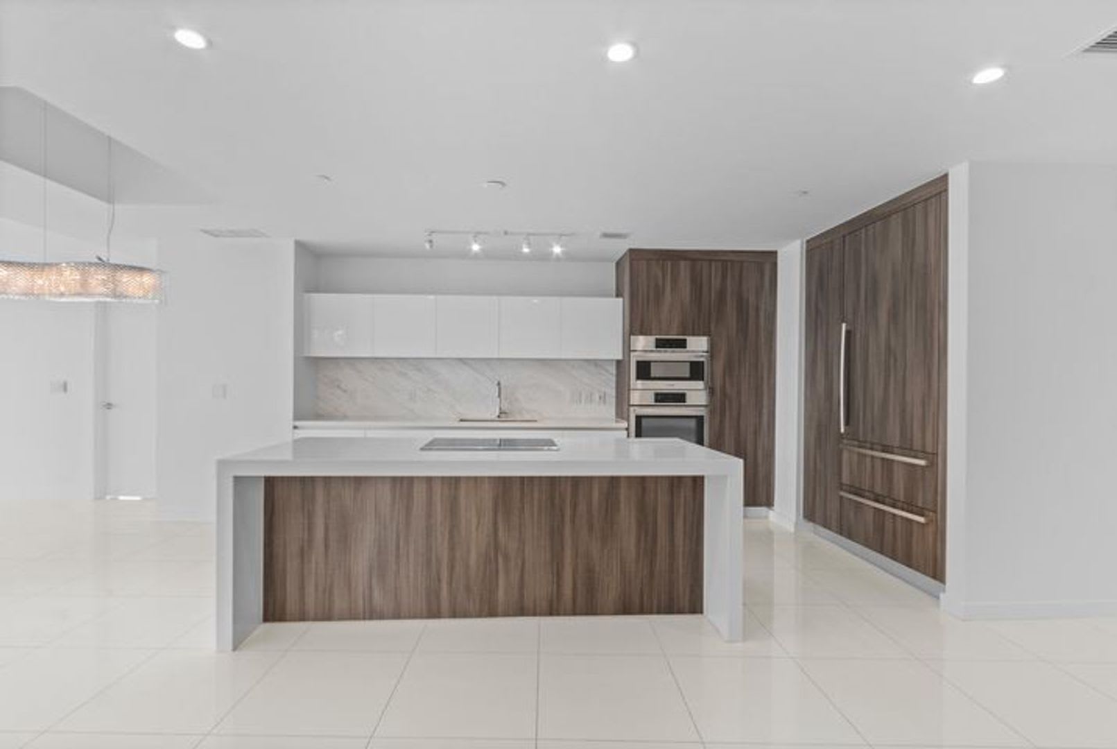 851 NE 1st Avenue 3512, Miami, FL 33132 – photo 1