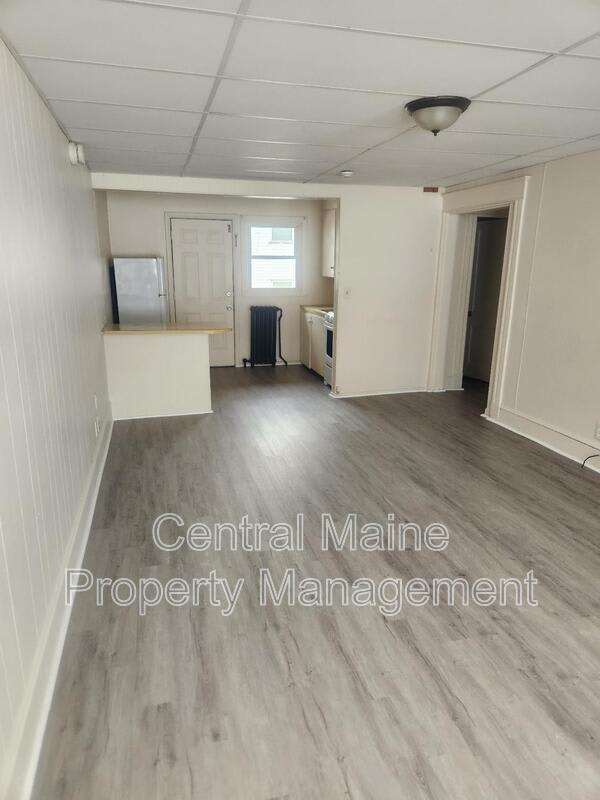 127 Oak Street – photo 1 of 4