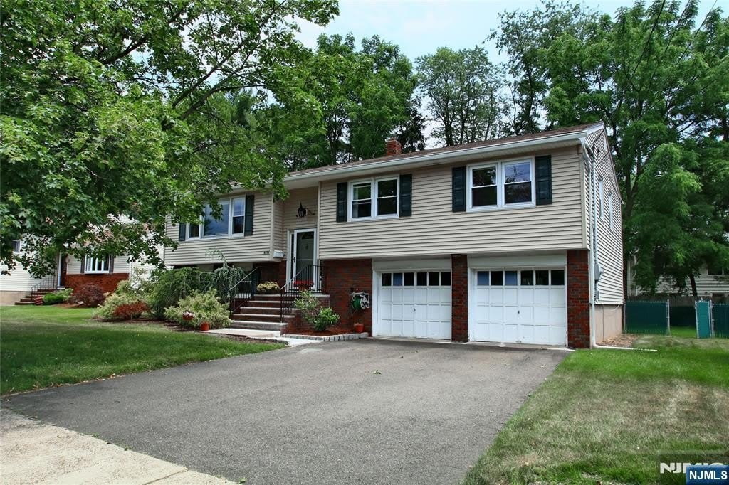 42-05 Naugle Drive – photo 1 of 27