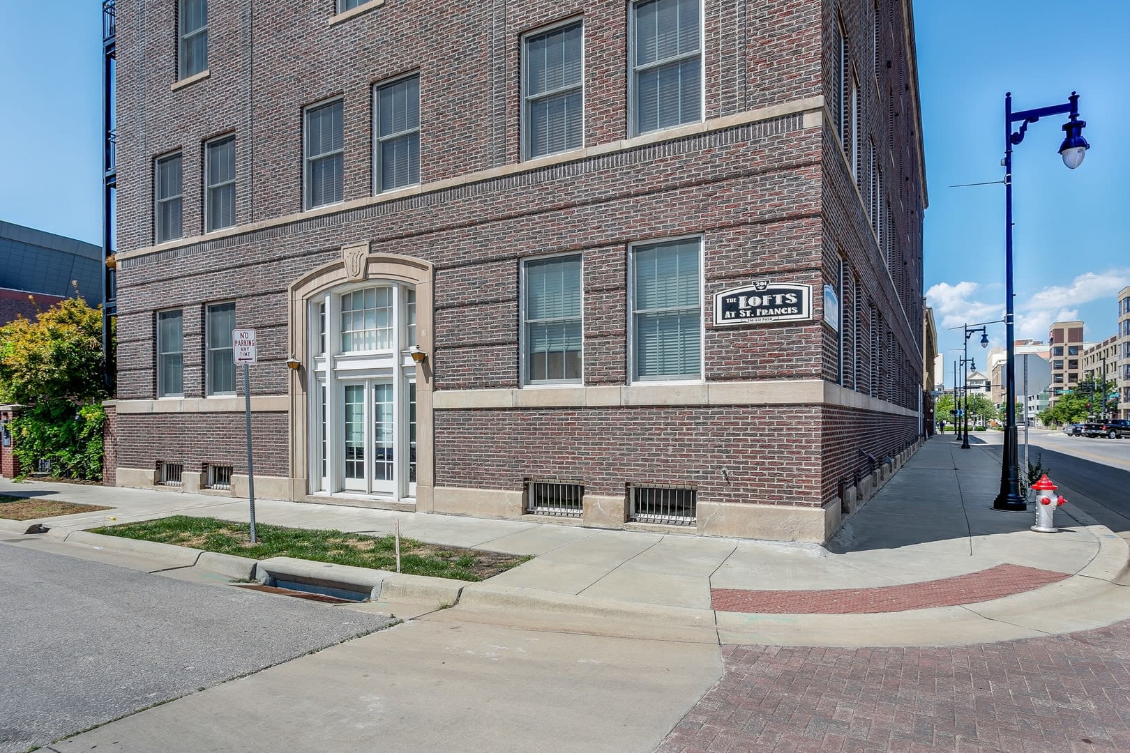 Lofts at St. Francis! 2 bed/2 bath for rent – photo 1