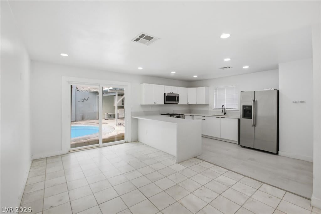 4013 Esmeralda Avenue – photo 1