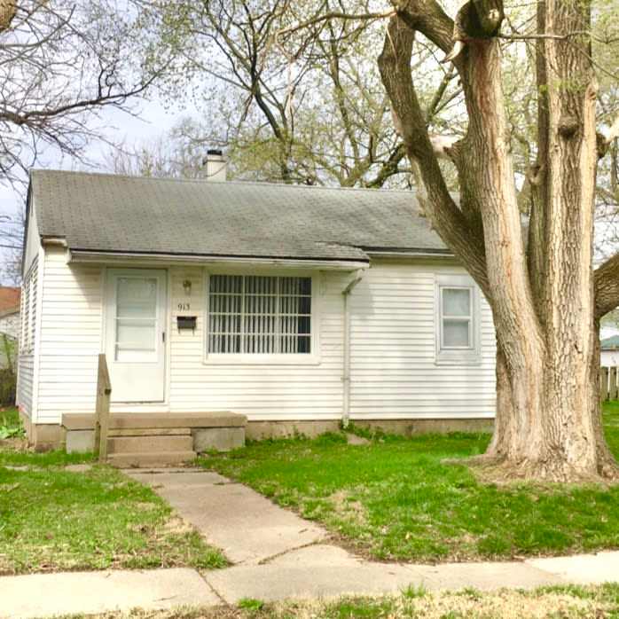 913 North Gregory Street – photo 1 of 10
