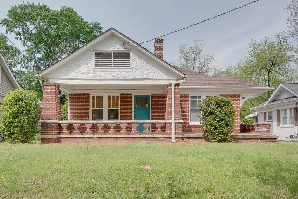 3 Bed 1 Bath In East Point – photo 1 of 47
