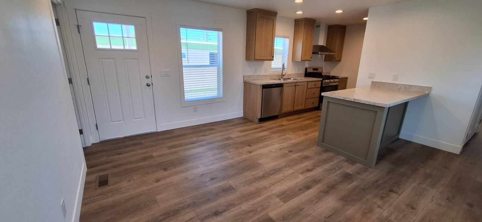4388 E Lake Mead Blvd – photo 1