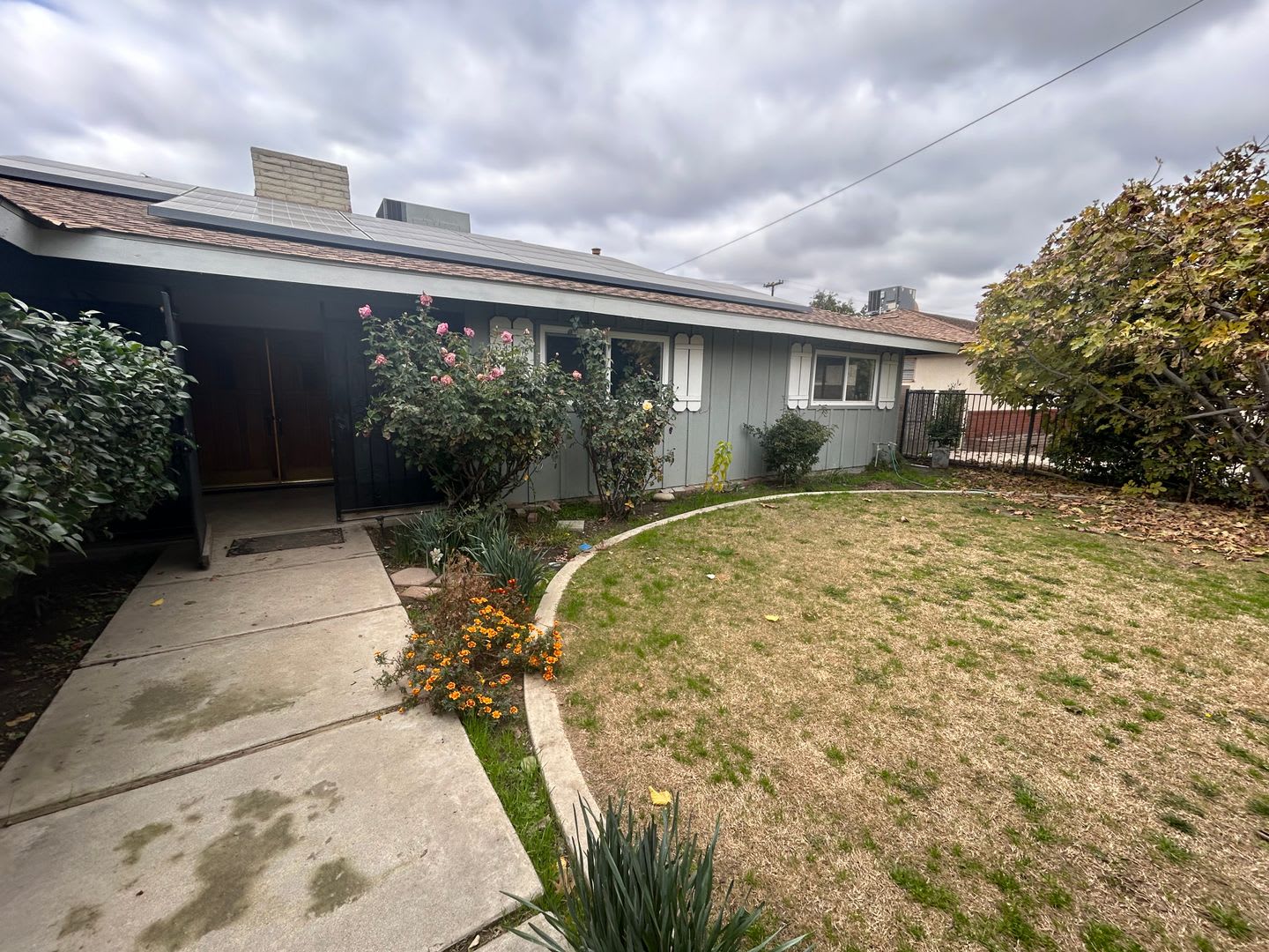 Entertainers Paradise in SW Bakersfield 3 Bed/3 Bath w/ Pool, Solar & Deposit Alternative Option – photo 1