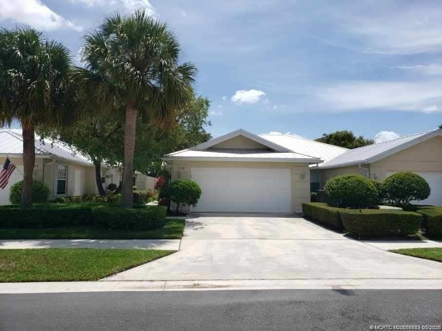 1652 SW Waterfall Boulevard – photo 1