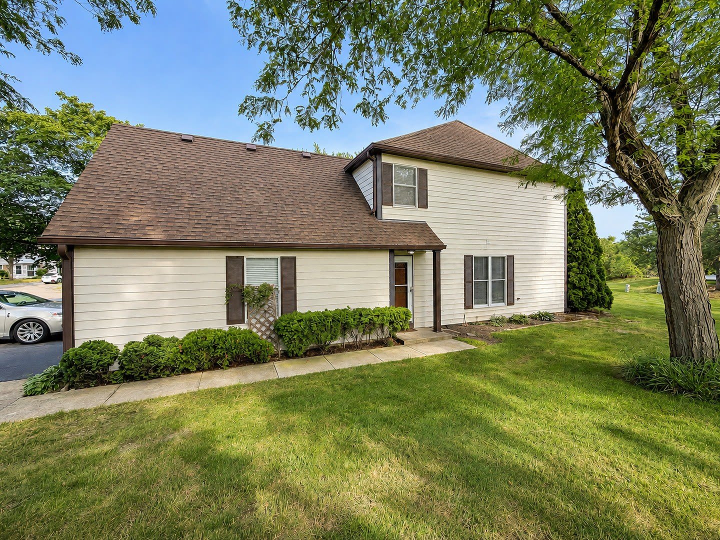 2615 Oakshire Court – photo 1