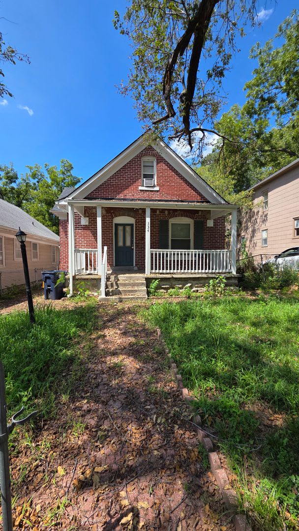 3-Bedroom, 2 Bath Single Family for Rent in Kansas City, MO – photo 1