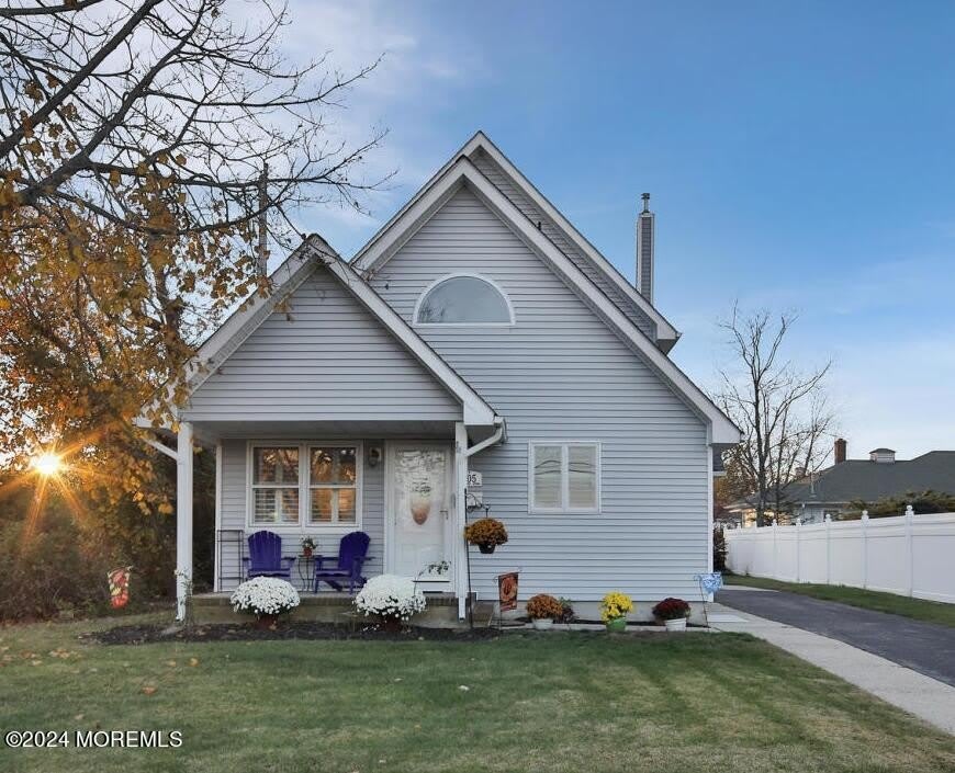 305 Baltimore Avenue – photo 1 of 16