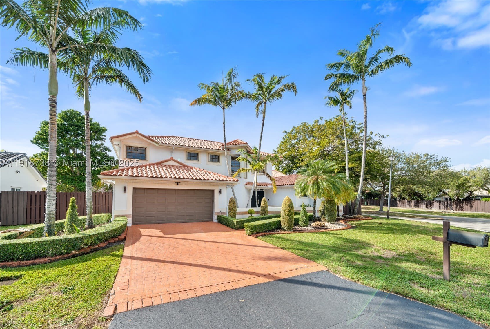 5424 SW 154th Pl – photo 1