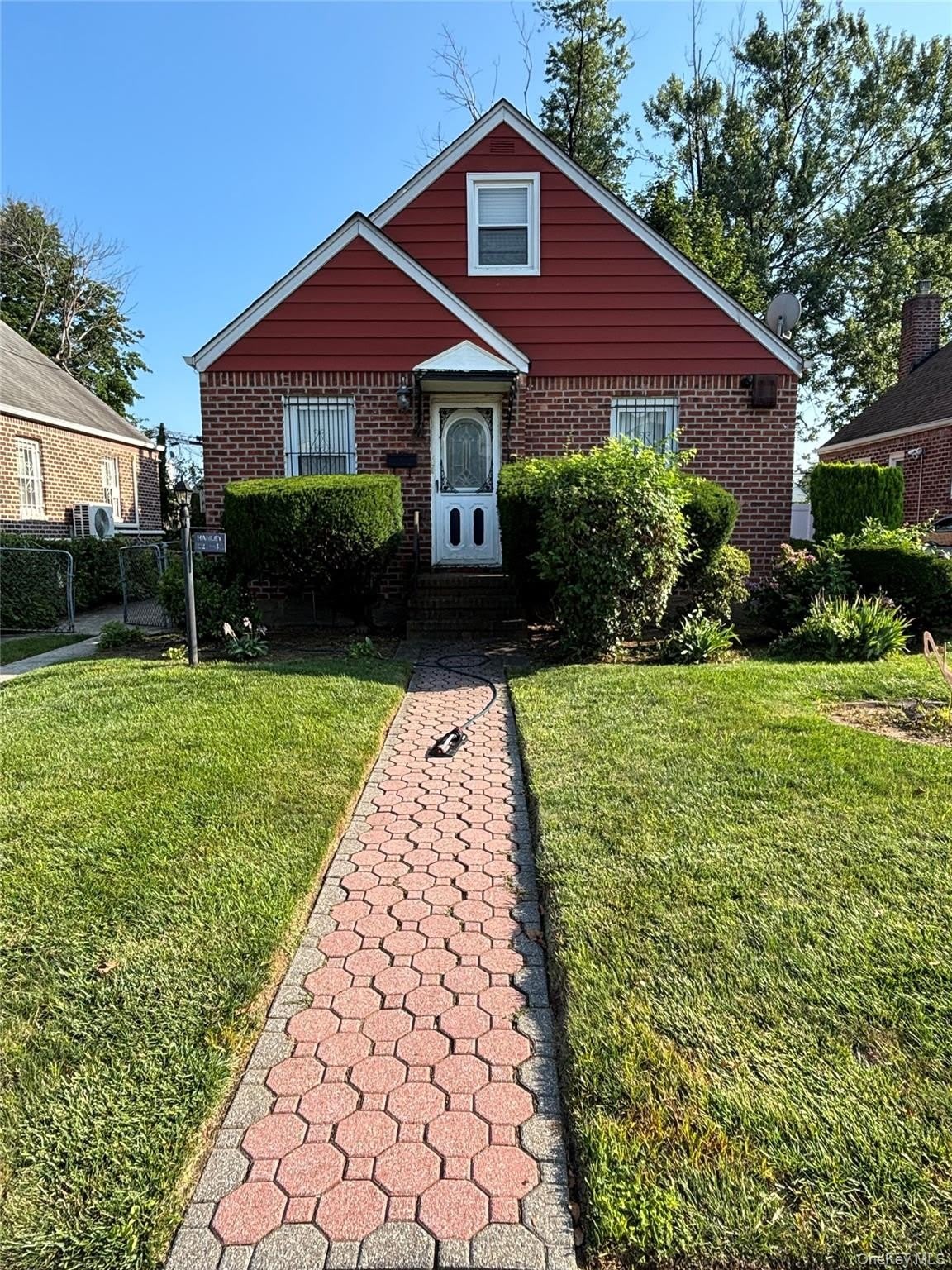 227-42 113th Drive – photo 1