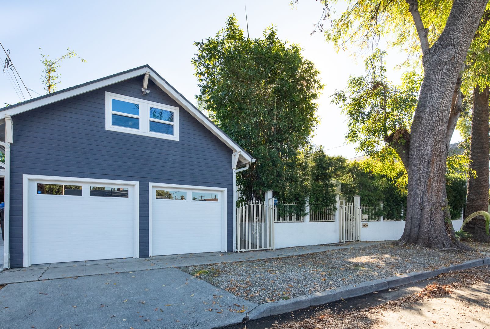 Fully Renovated Los Feliz Home With Private Yard Two Car Garage Creative Studio – photo 1