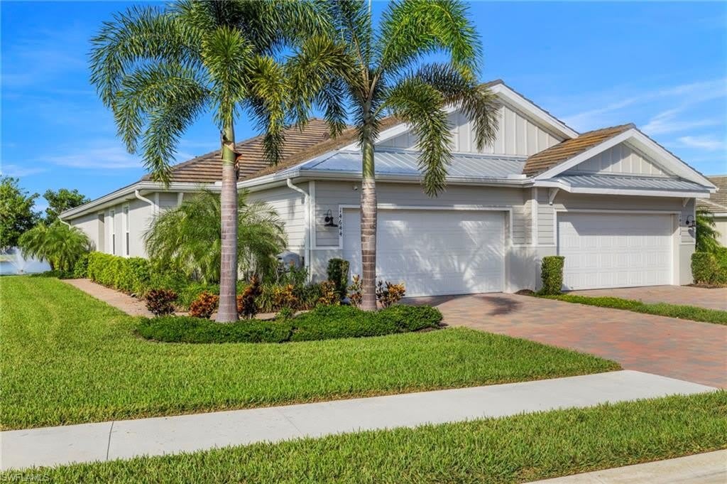 14644 Edgewater Cir – photo 1