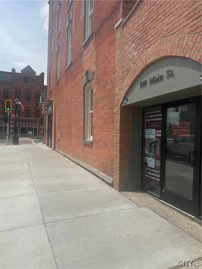 109 Main Street – photo 1