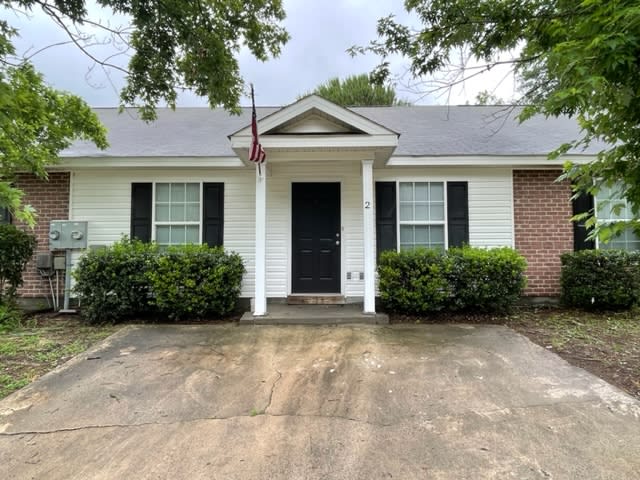 4463 Belair Drive – photo 1 of 15