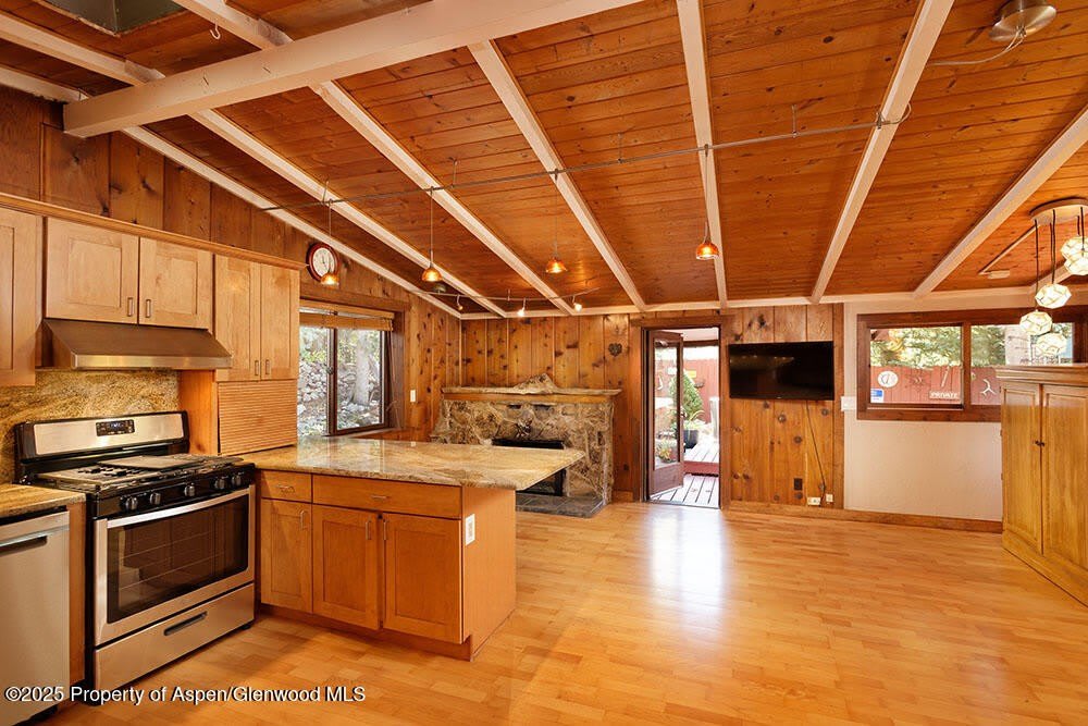 311 Midland Avenue – photo 1