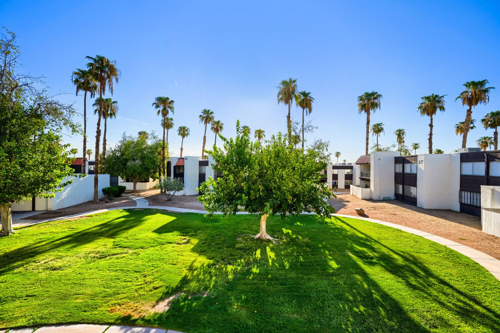 3 Bedroom Condo In The Heart Of Las Vegas – photo 1 of 136