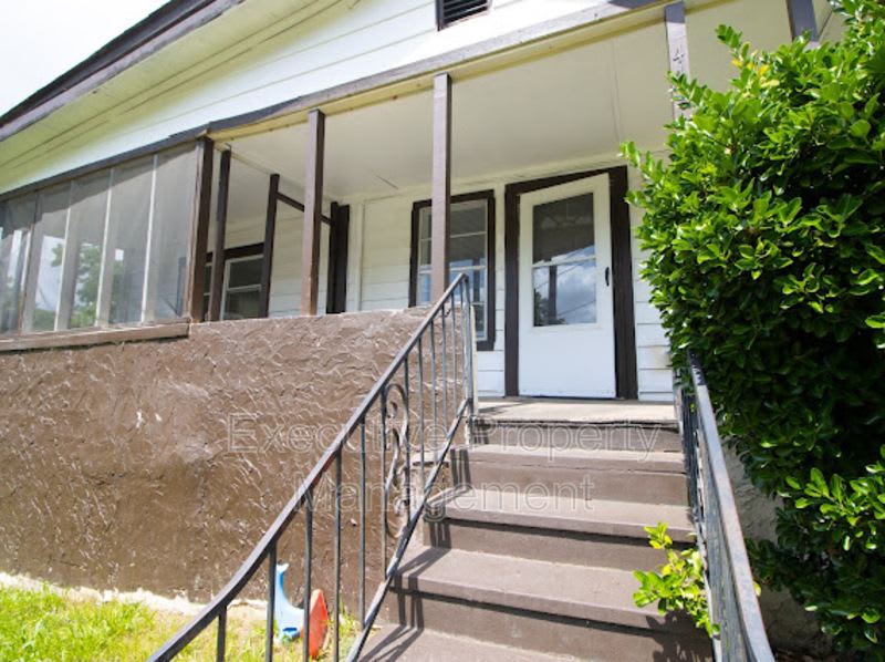 4418 43rd Street – photo 1