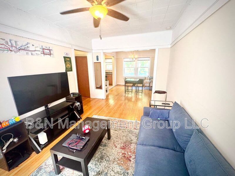 1063 W Dakin – photo 1