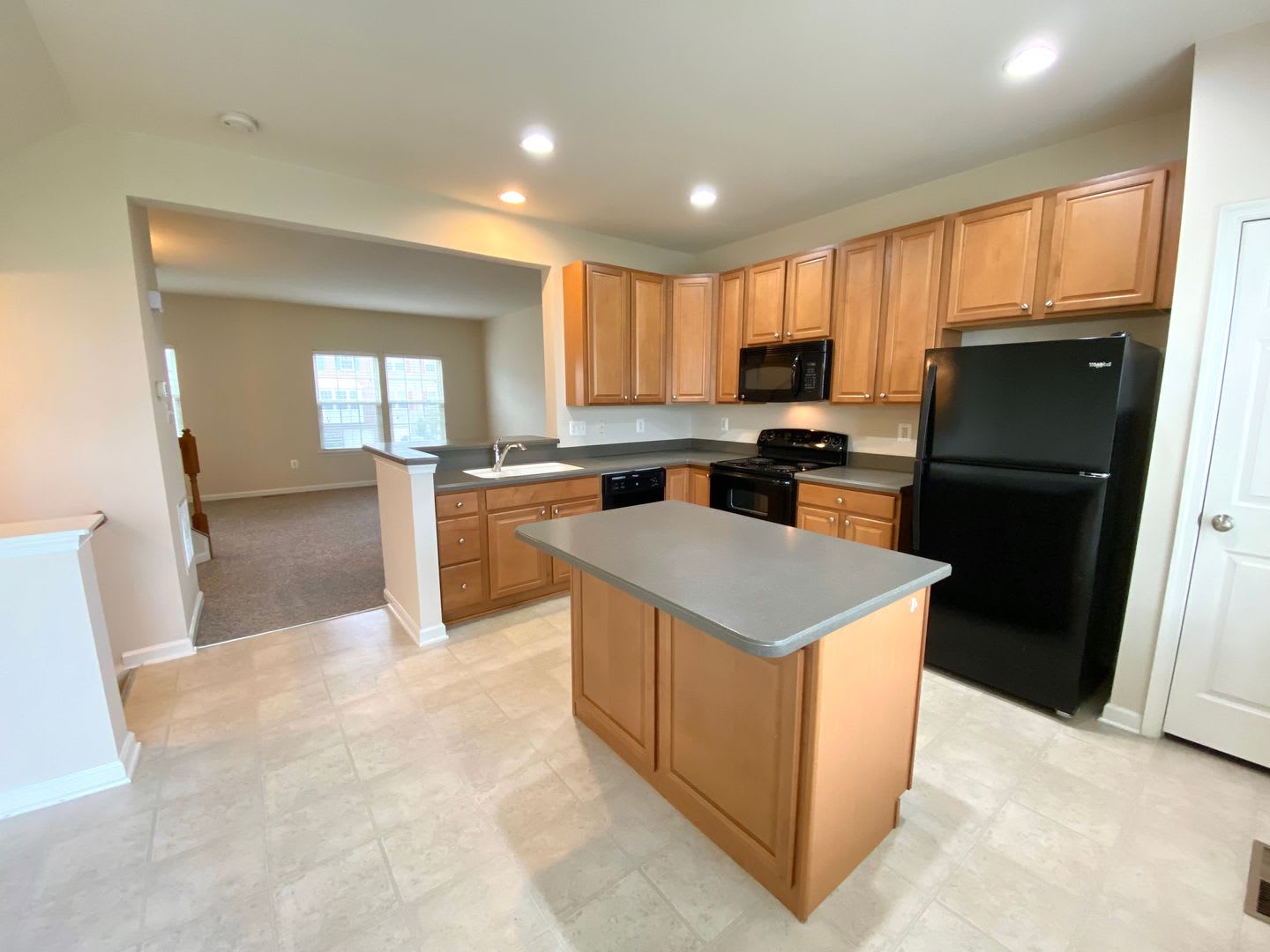 3 Bedroom Townhome in Waynesboro! – photo 1 of 20