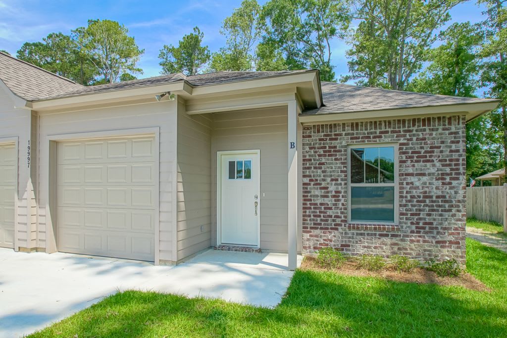 19905 Grantham Road – photo 1 of 18