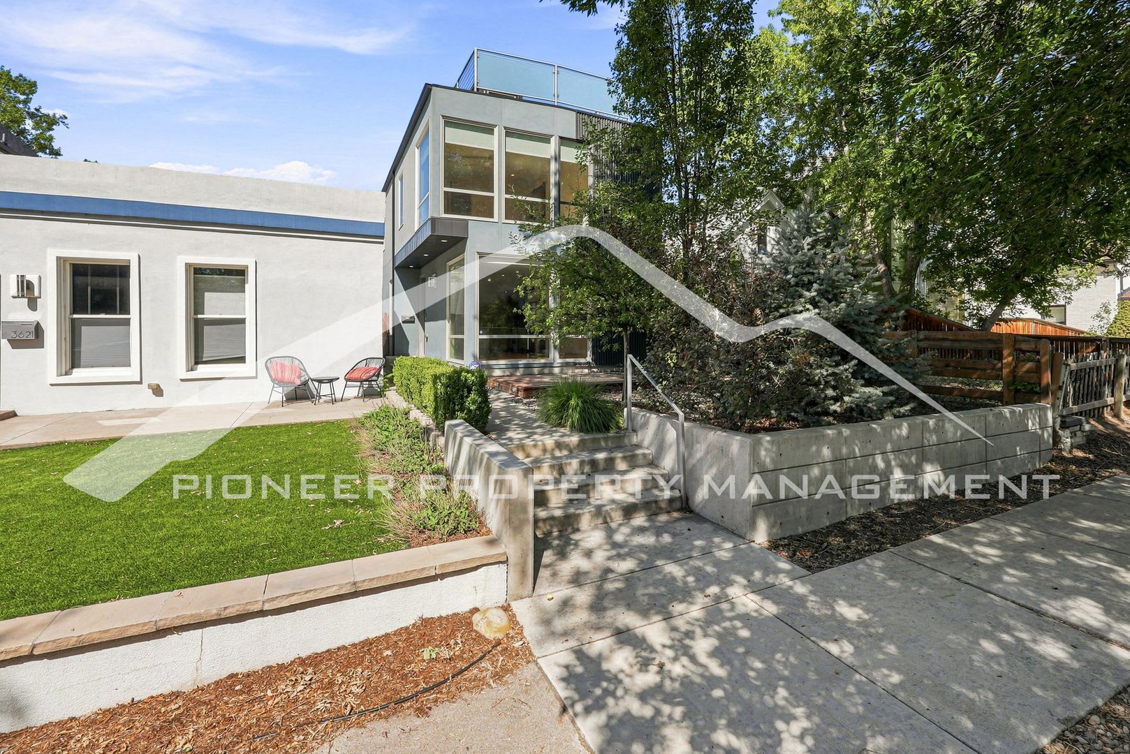 Lovely Single Family Home With Central Ac Rooftop Patio And A 2 Car Garage – photo 1