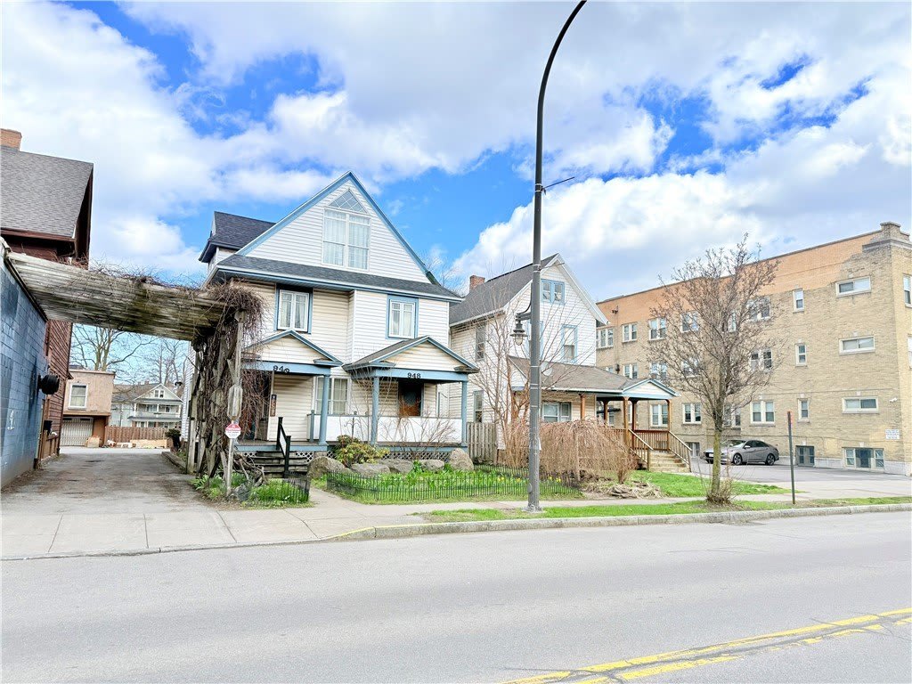 948 Monroe Avenue – photo 1