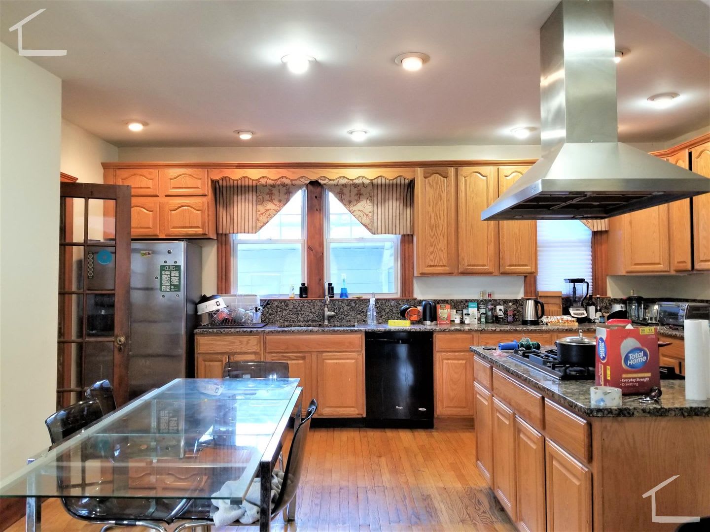 Huge 5 Bed 3 Bath Unit Located In Coolidge Corner By Bu – photo 1 of 176