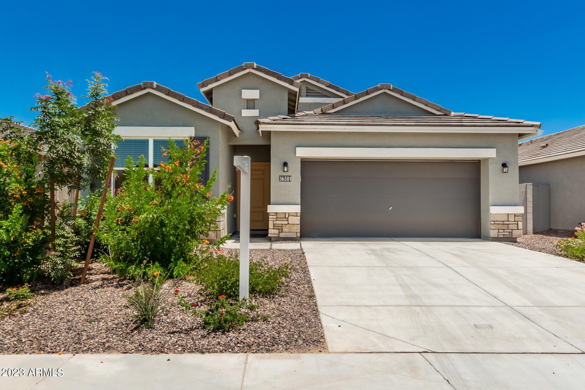 36501 N SENEPOL Street – photo 1