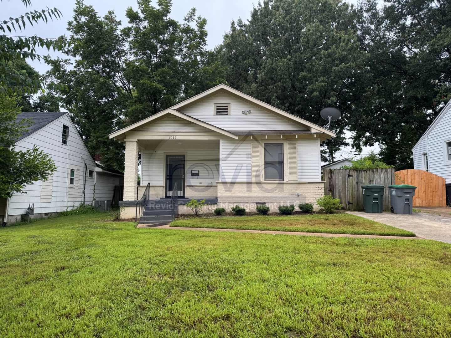 3533 Marion – photo 1