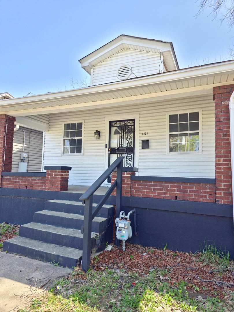 Spacious Three Bedroom House – photo 1