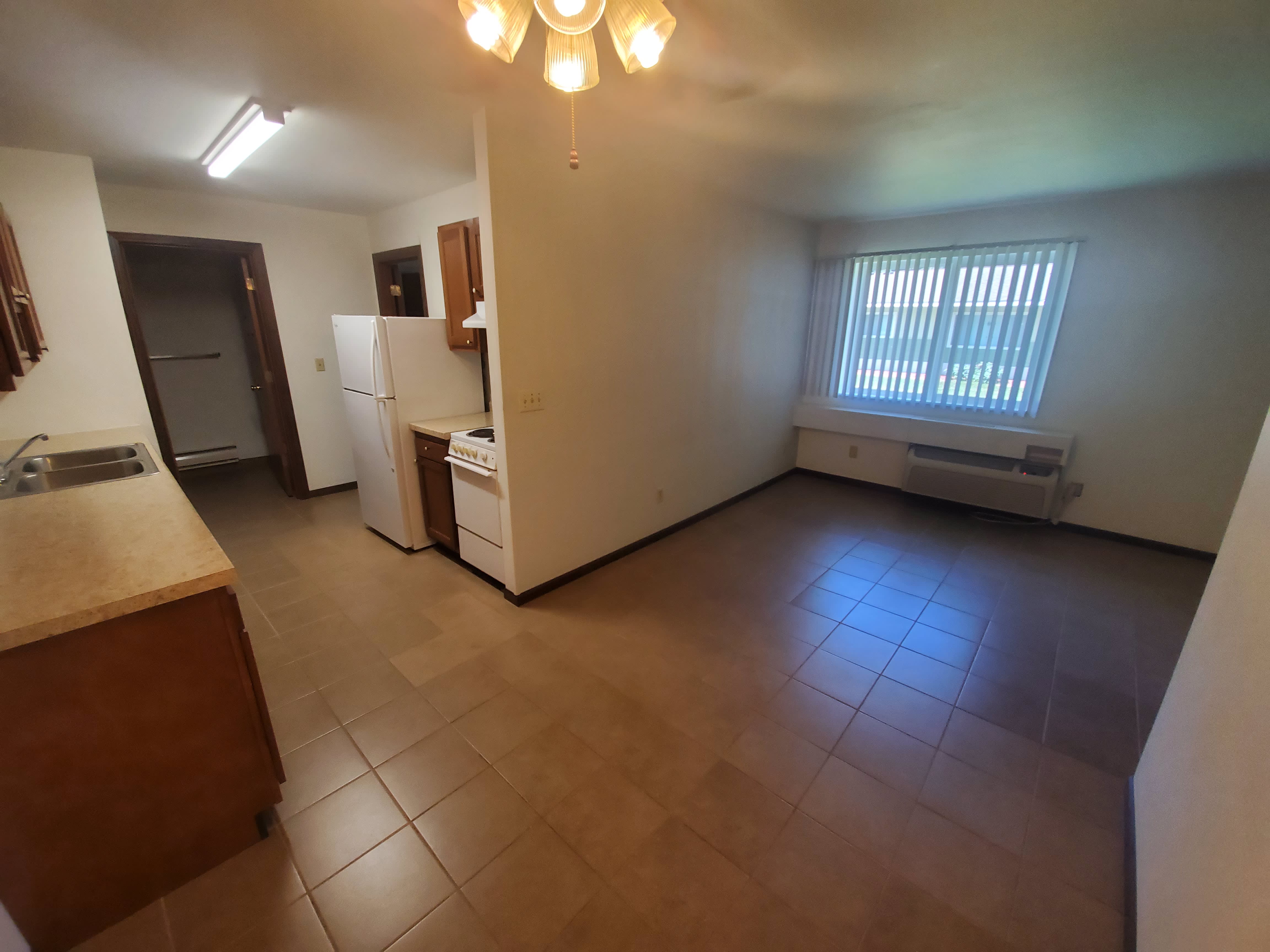 1719 La Cres St – photo 1 of 11