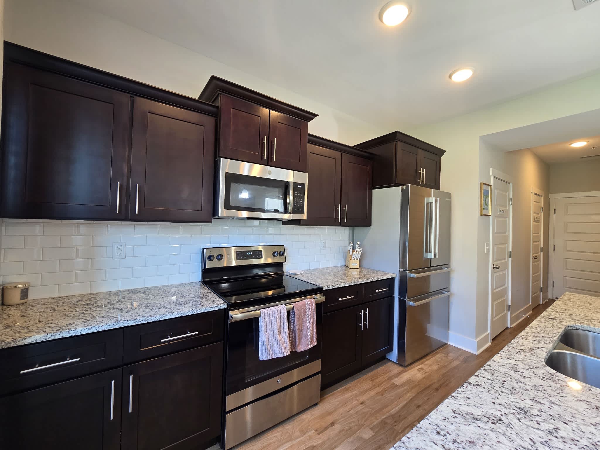 6006 Hillside Lane – photo 1 of 23