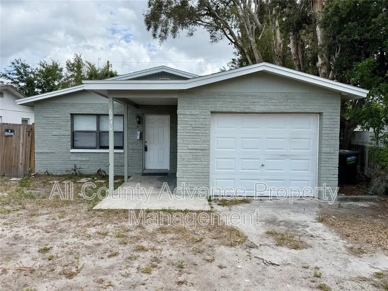 6440 150Th Ave N – photo 1 of 9