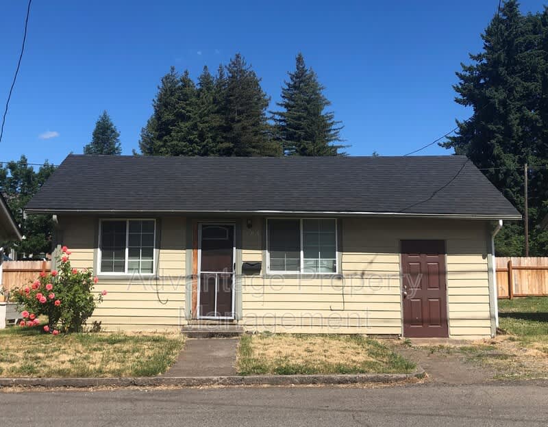 289 N Main Street – photo 1 of 9