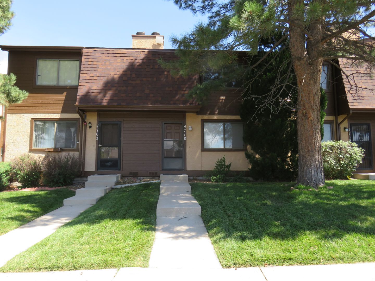 Two story 2 bedroom townhome centrally located! – photo 1
