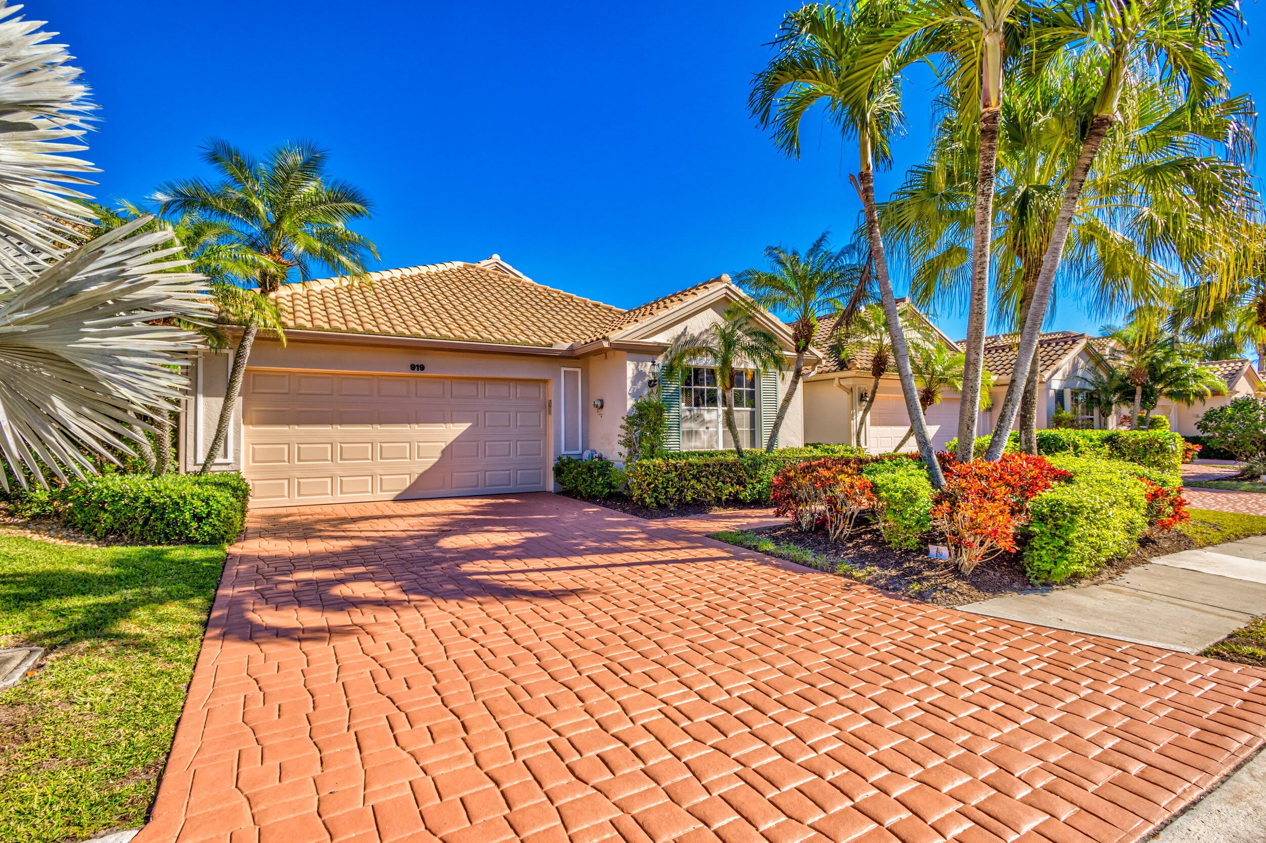 919 Augusta Pointe Drive – photo 1