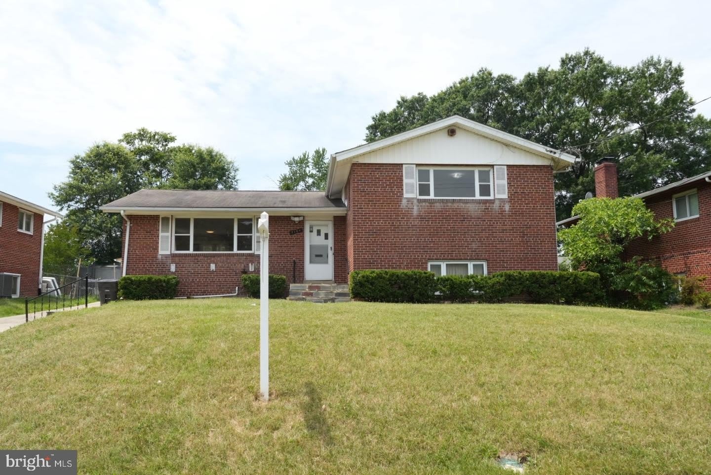 7104 ADELPHI RD – photo 1 of 35
