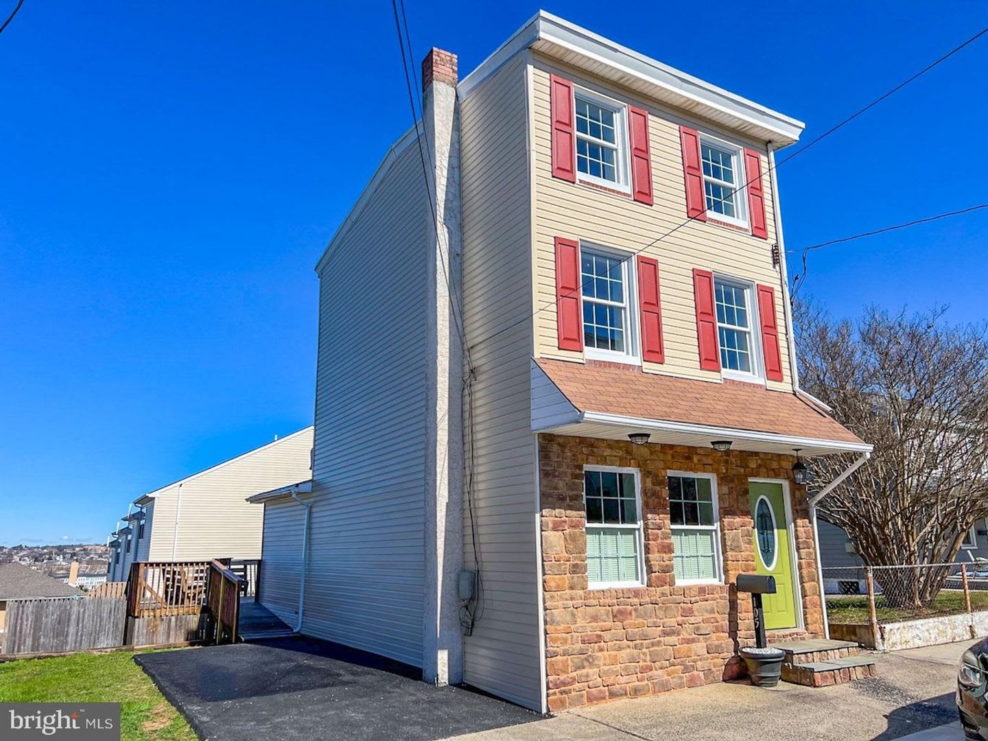 Recently Renovated 3 Bedroom 2 Bath Bridgeport Home – photo 1 of 15