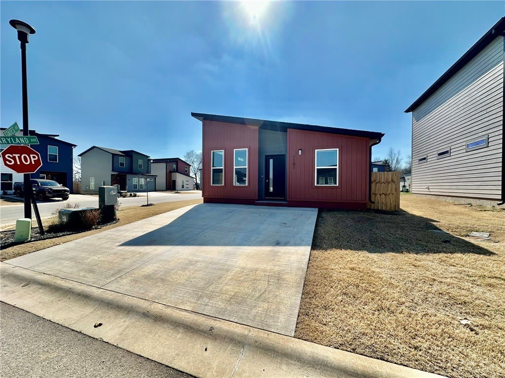 1101 States Avenue – photo 1