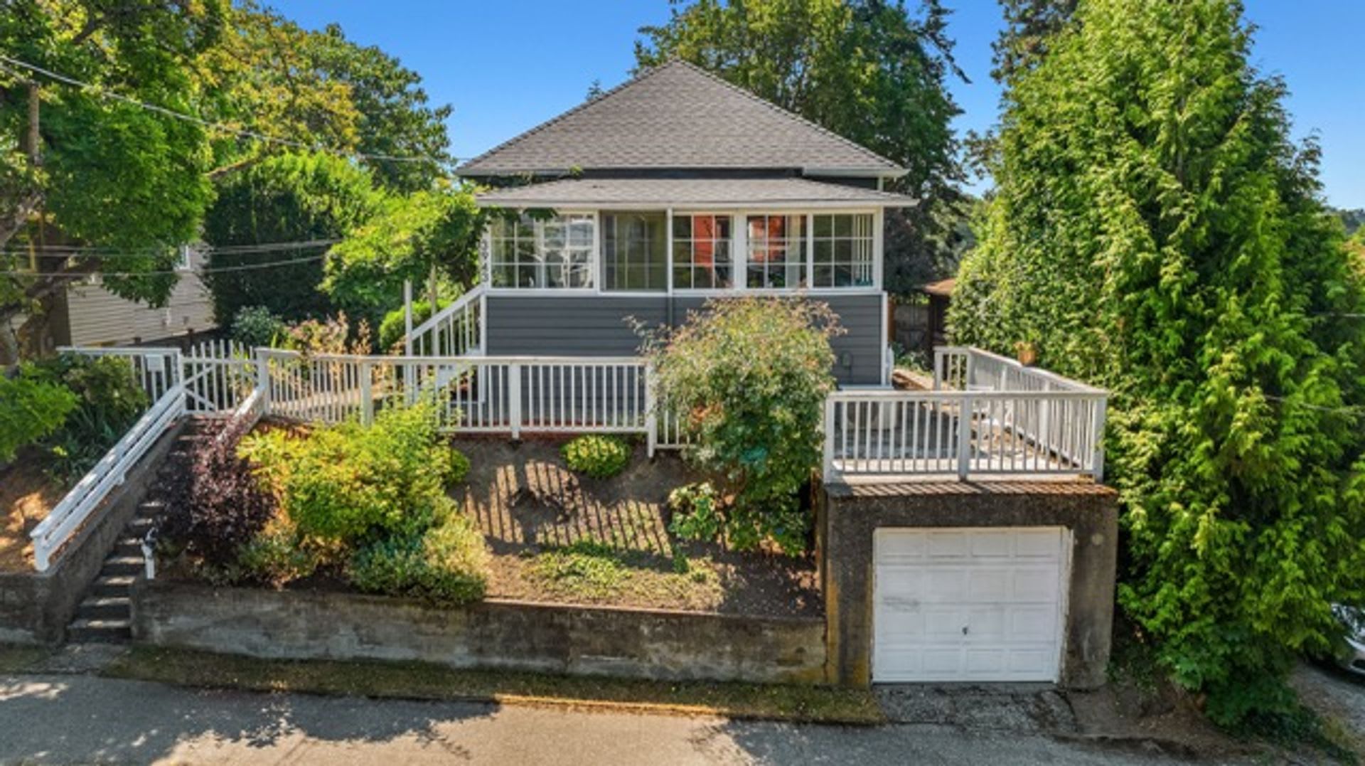 5Bd/2Ba Seattle Home – photo 1