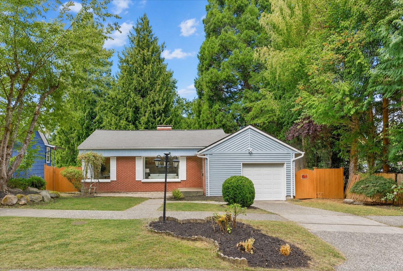3Bd/2Ba Seattle Home – photo 1