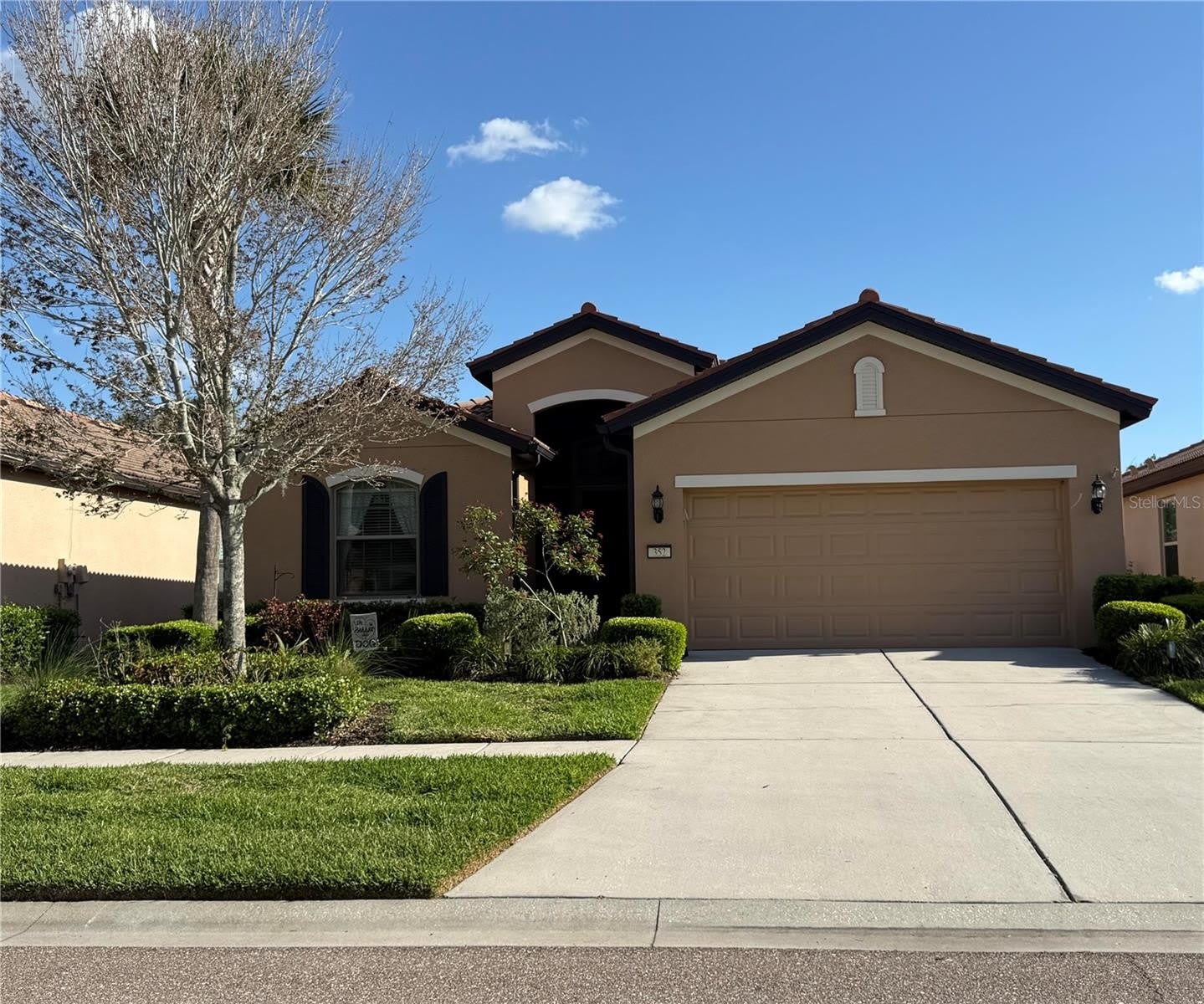 352 LAUREL FALLS Drive – photo 1