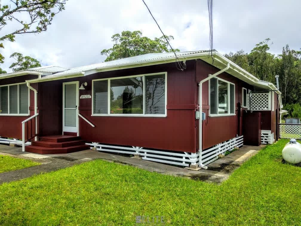 Offered Unfurnished or Fully Furnished &amp; Well-Maintained Plantation Home in Desirable Waimea – photo 1 of 14