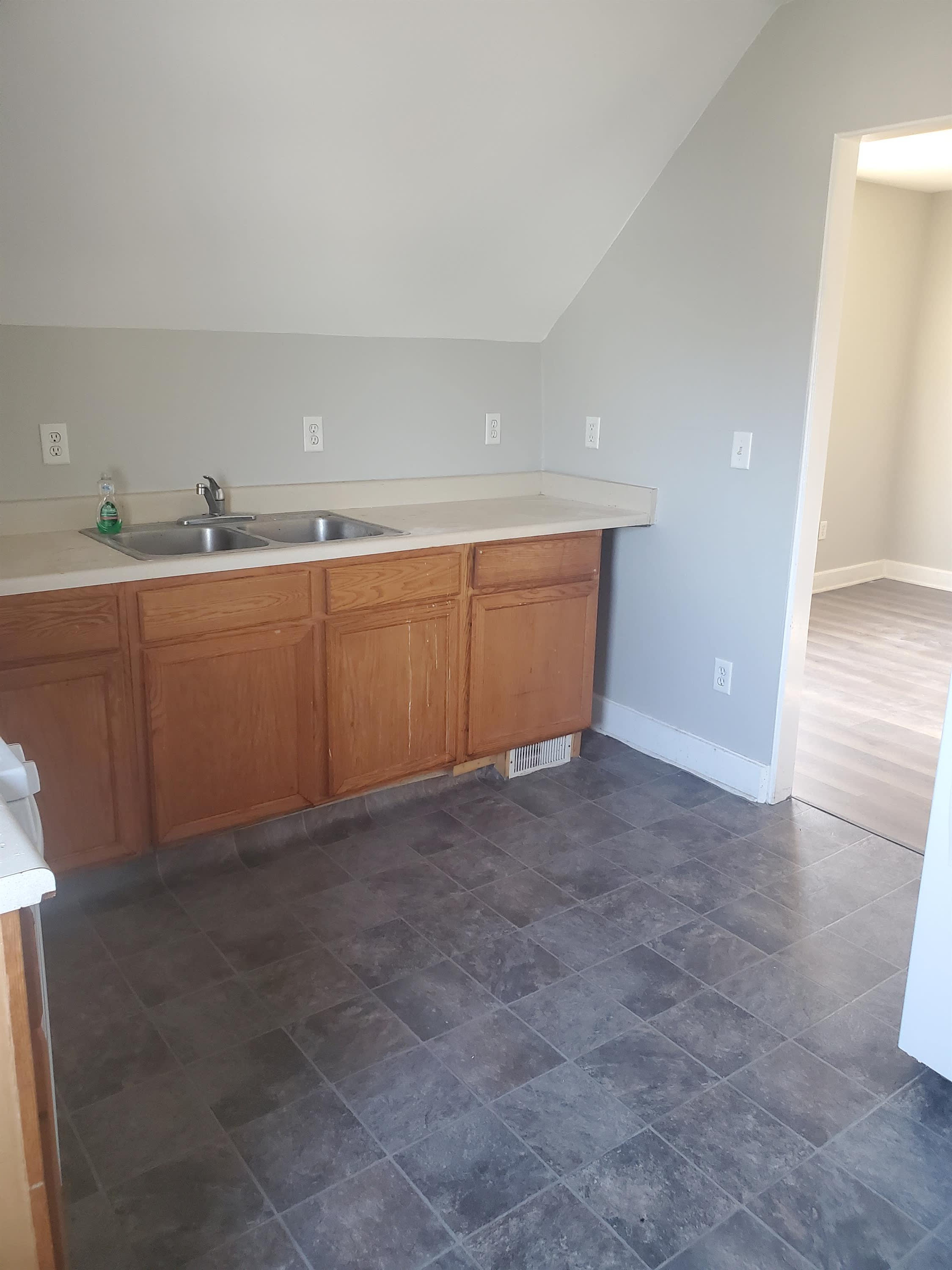 5811 21St Avenue – photo 1 of 173